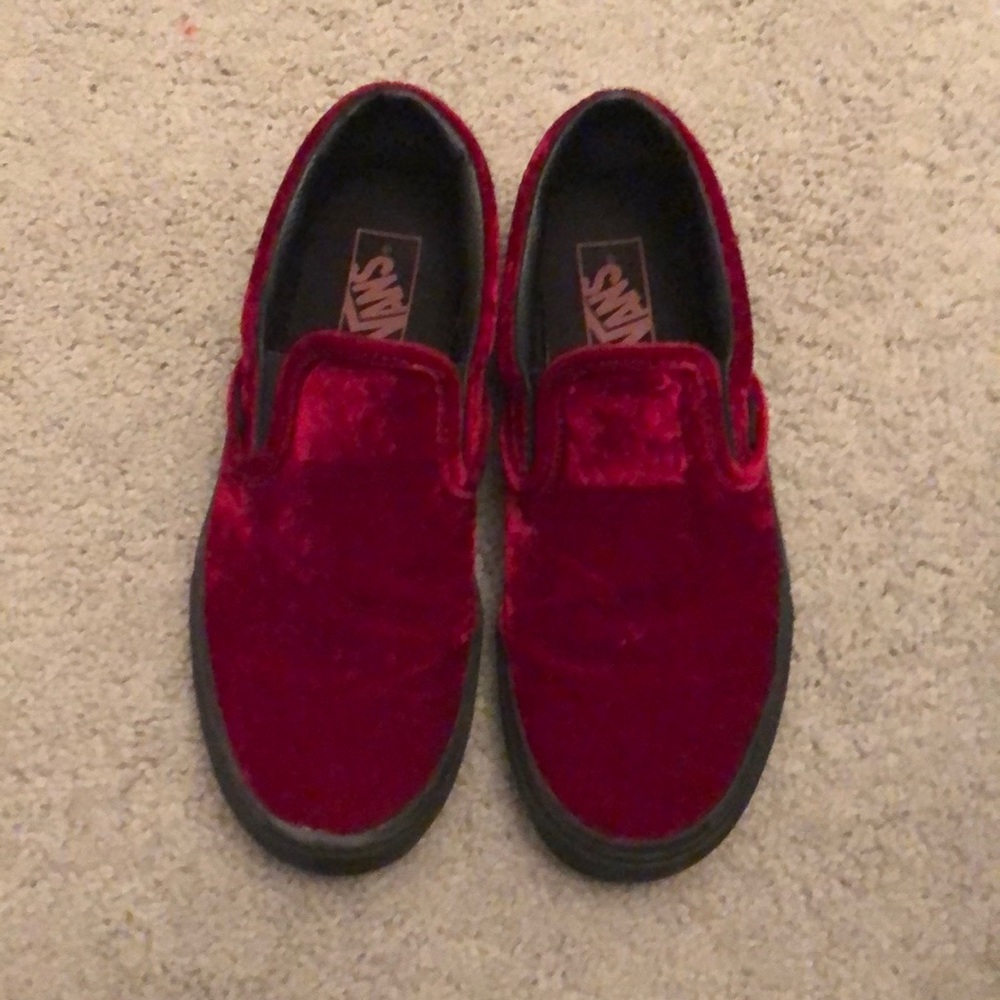 Maroon velvet Vans- excellent condition M7.5 W 9